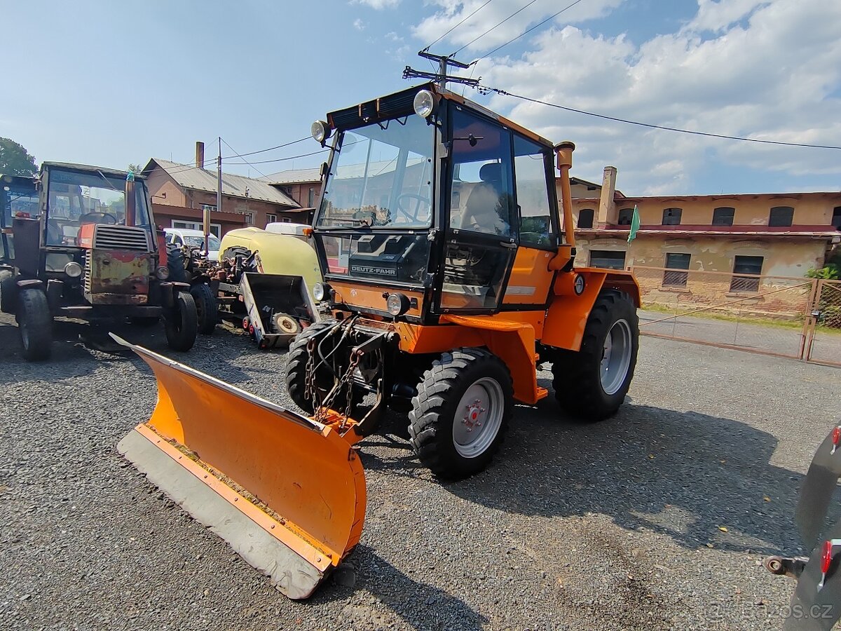 Traktor Deutz Fahr Intrac 2004 - 3