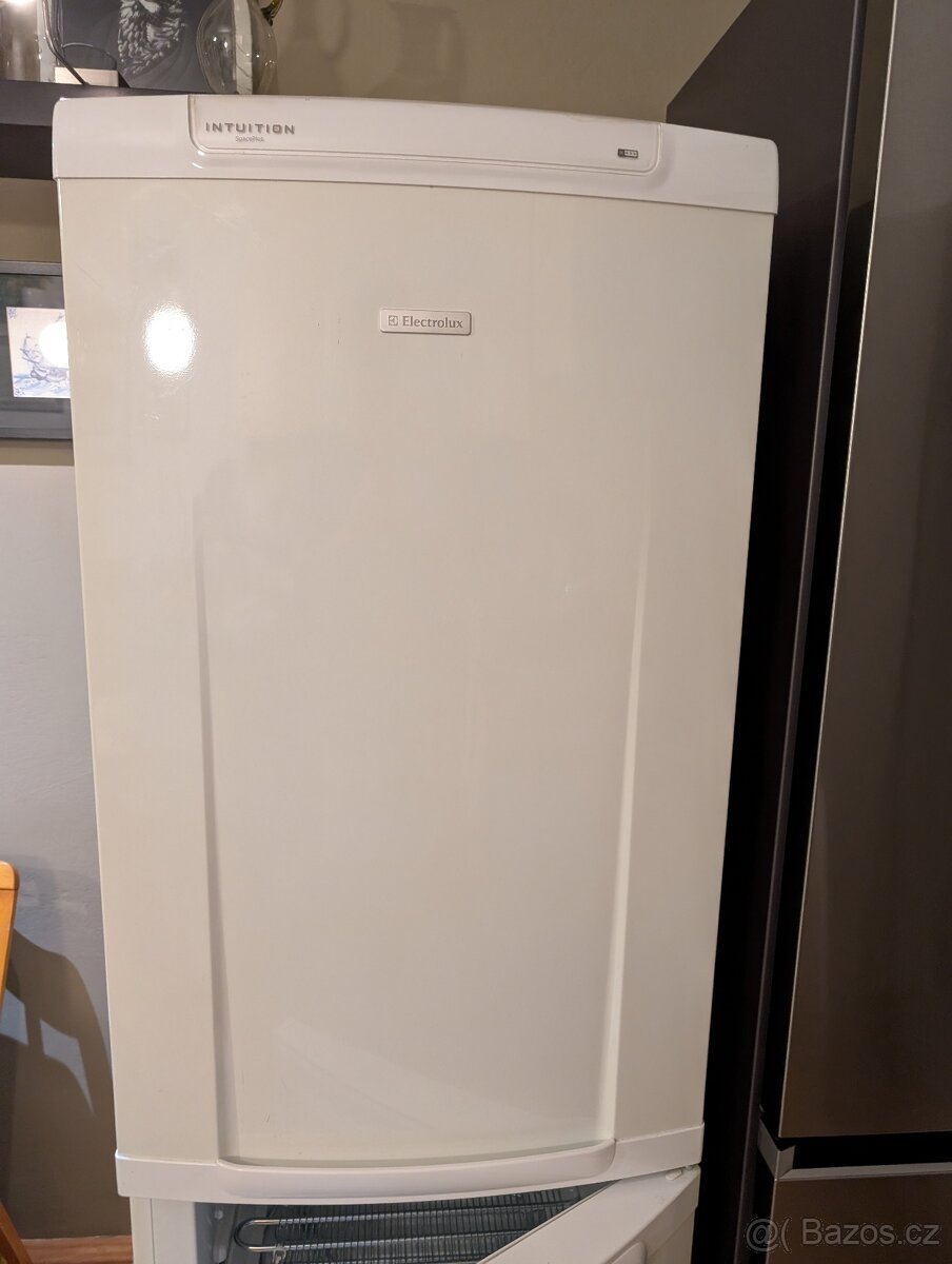 Lednice s mrazákem Electrolux výška 175cm, objem 336l - 3
