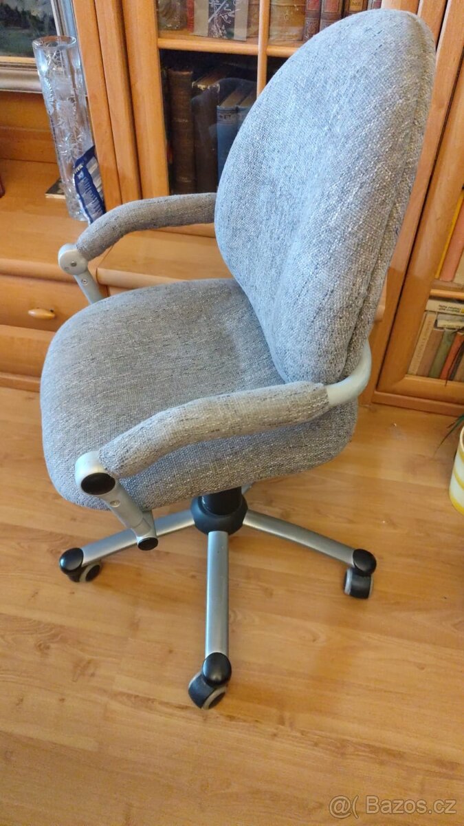Dětská ergonomická židle k psacím stolu - 3