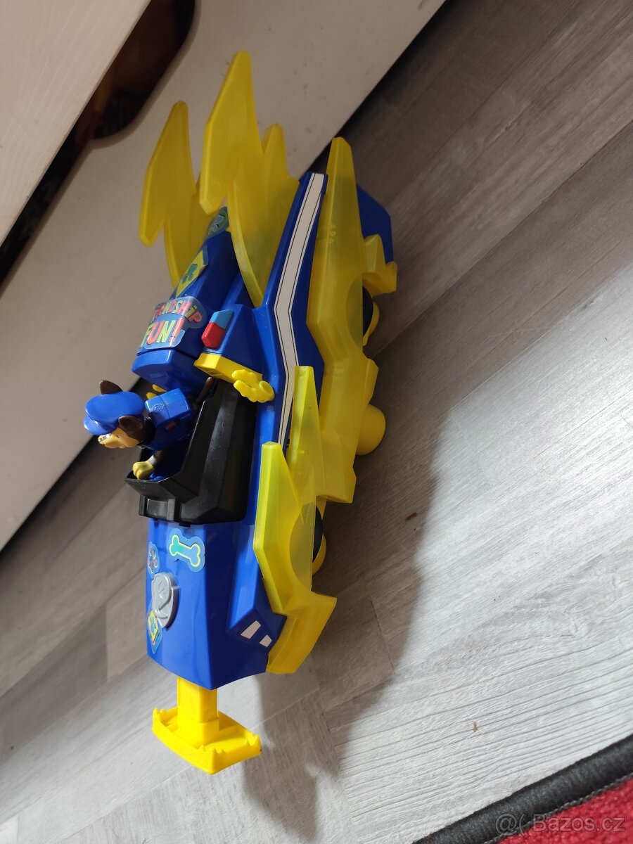 Tlapkova patrola auto - 3