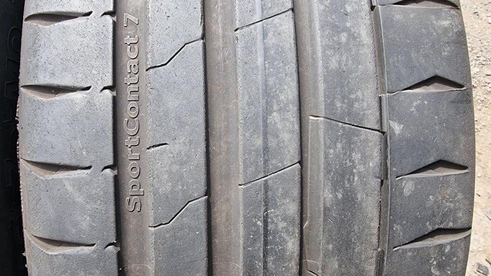 Letní pneu 245/45/19 Continental - 3