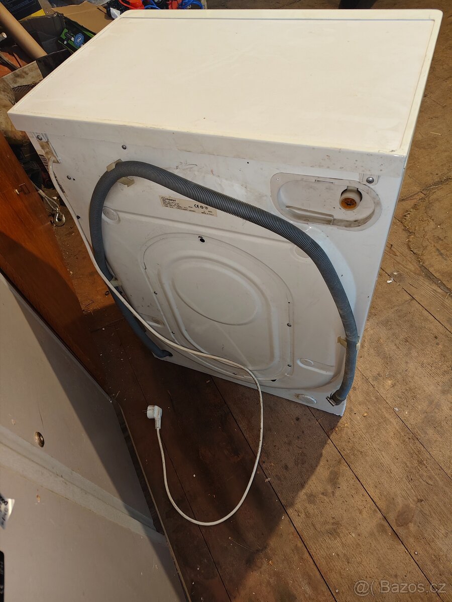 Pračka Indesit - 3