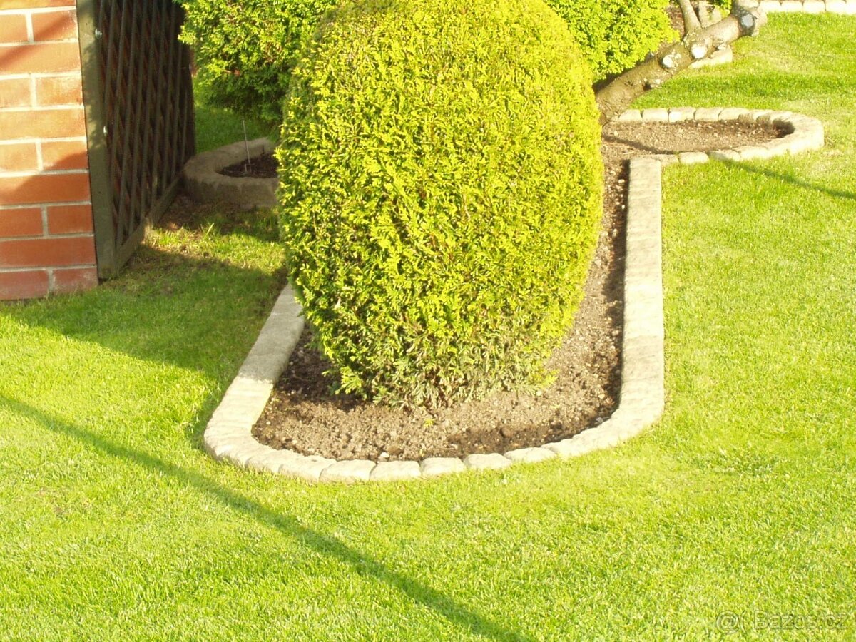 Zahradní obrubník. - 3