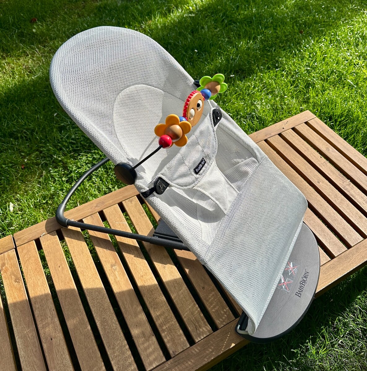 BabyBjorn lehátko Balance Soft Mesh - Silver/White Mesh - 3