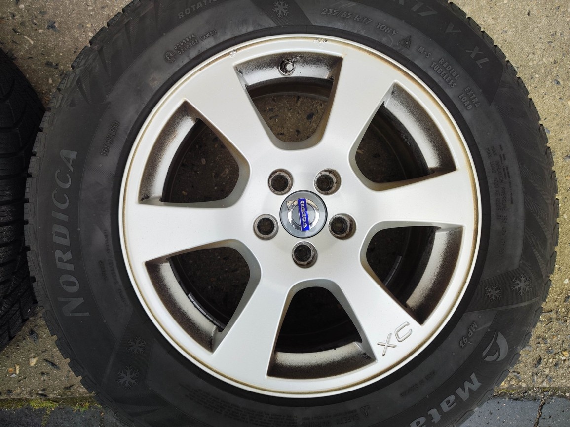 17"zimní alu sada Segin 5x108 origo Volvo XC60 235/65 - 3