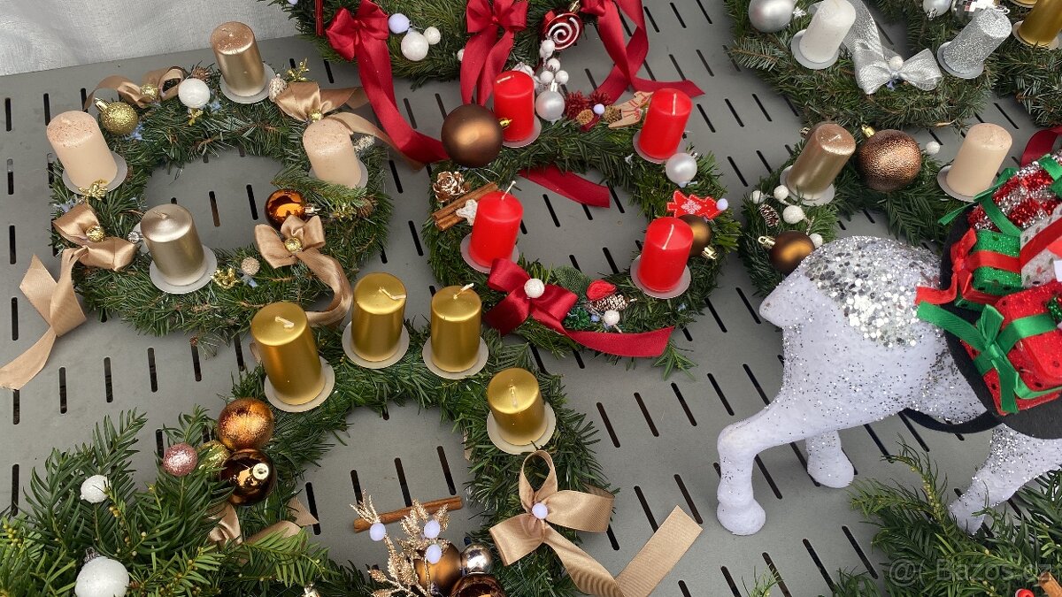 Adventní věnce, svícny, věnce na dveře, malé dekorace - 3
