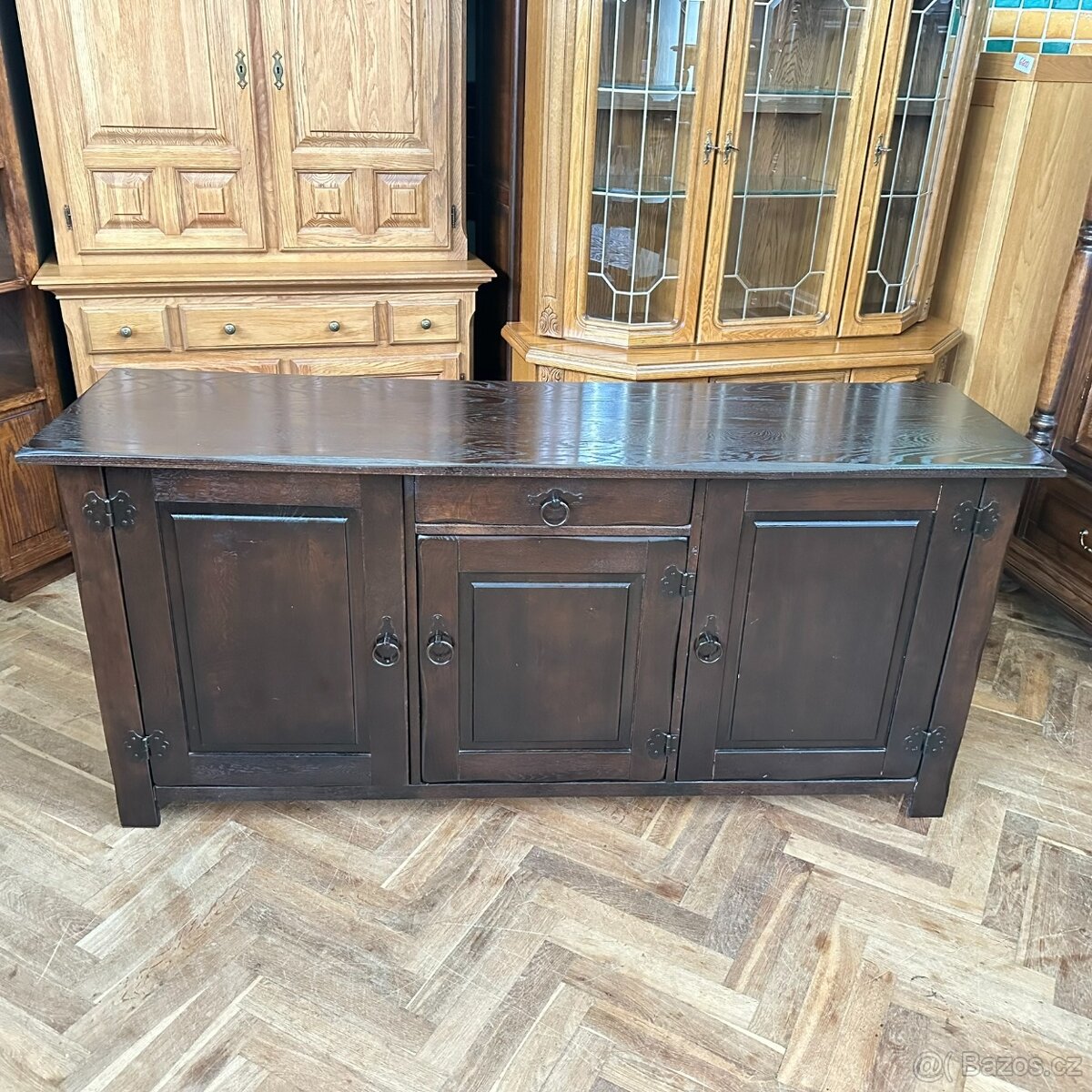 Dresoar hradní styl kování, tmavý dub celomasiv, - 3