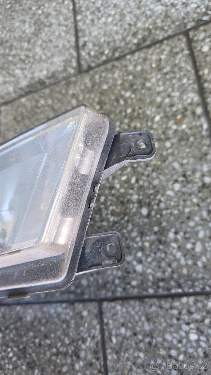 Práva přední mlhovka škoda rapid - 3