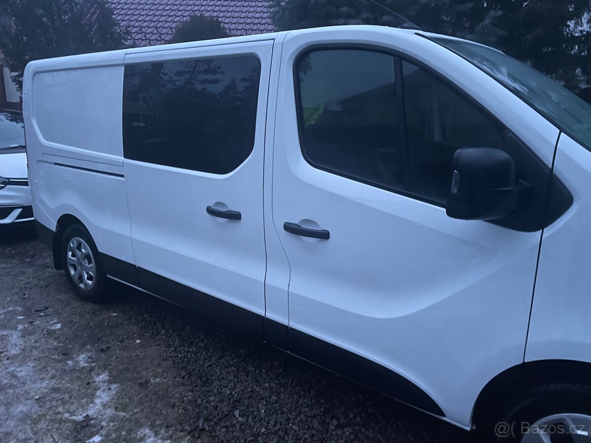 Renault Trafic 2.0 Blue Dci 150 - 3