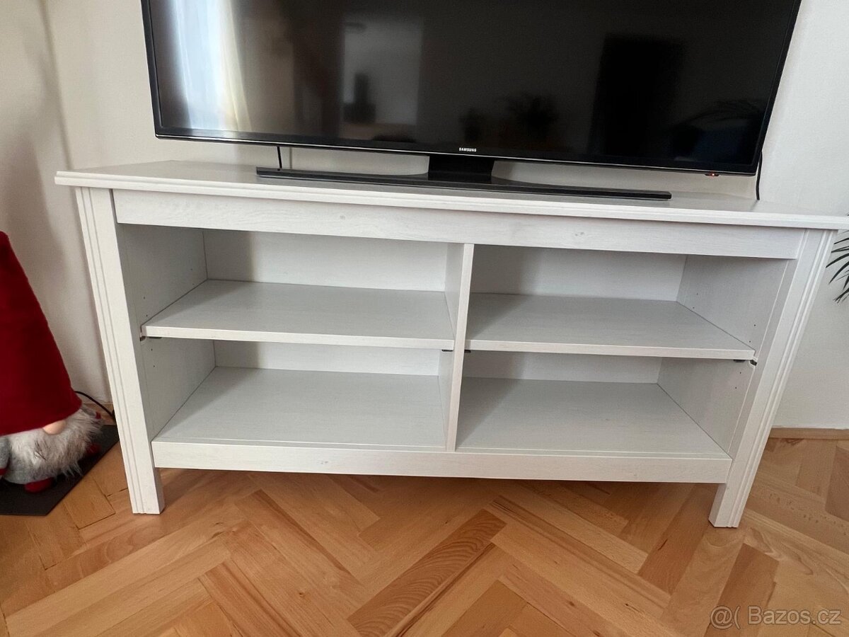 Skříň pod TV - 3