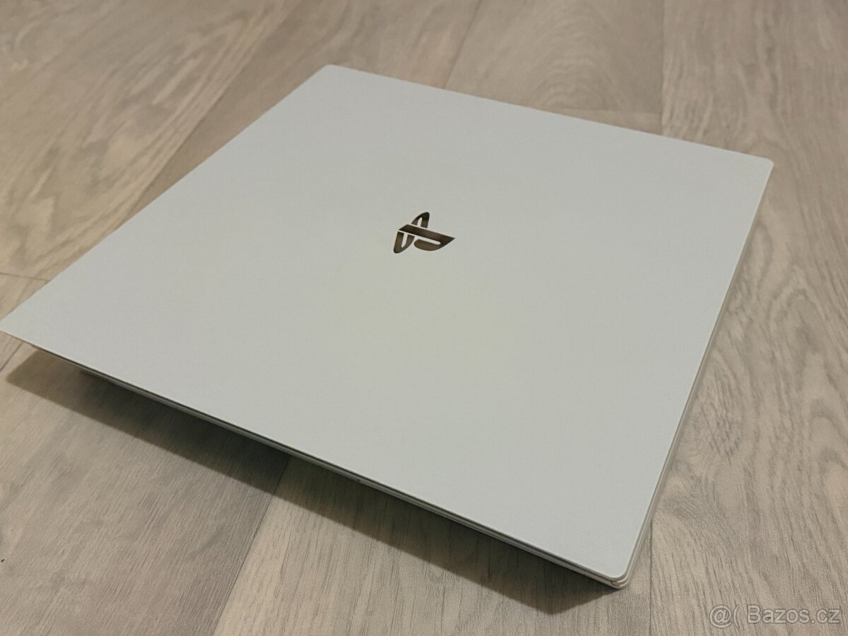 PlayStation 4 Pro 1TB - 3