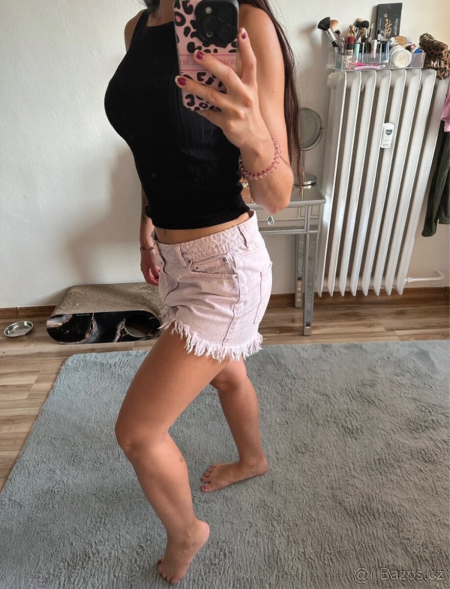 Růžové kraťasy - 3