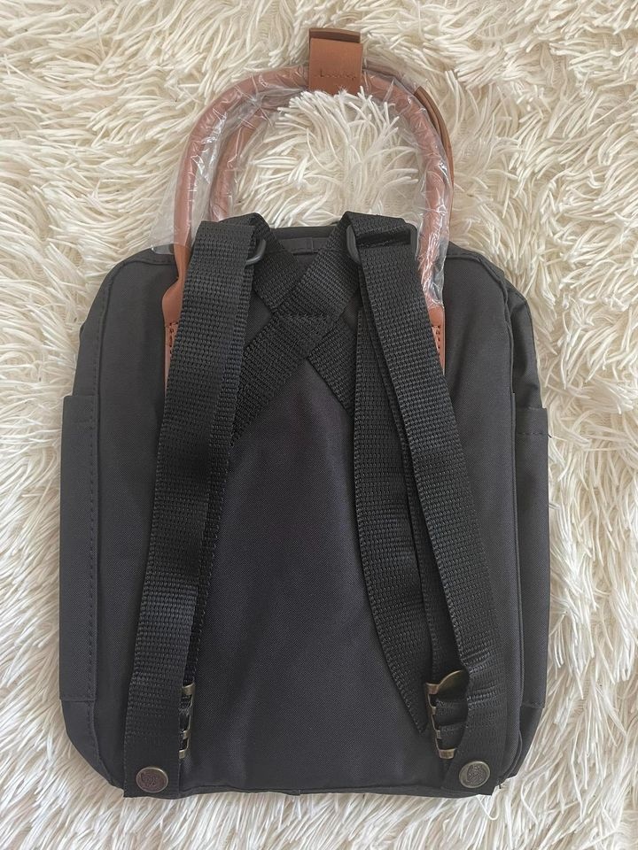 Batohy Fjällräven Kanken černý s hnědými prvky 7L - 3