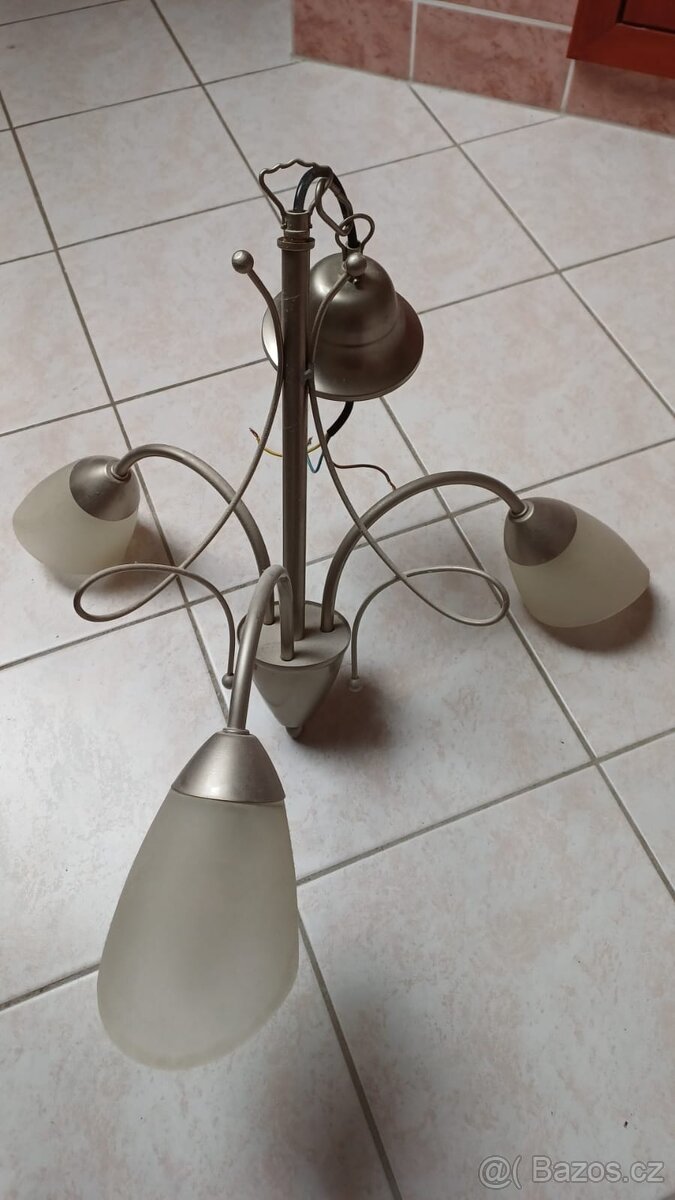 2 ks lampiček plus lustr - 3