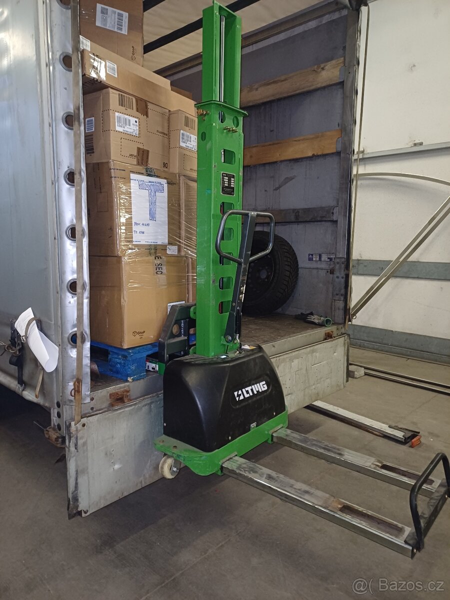 Samonakládací vysokozdvižný paletový vozík - 3