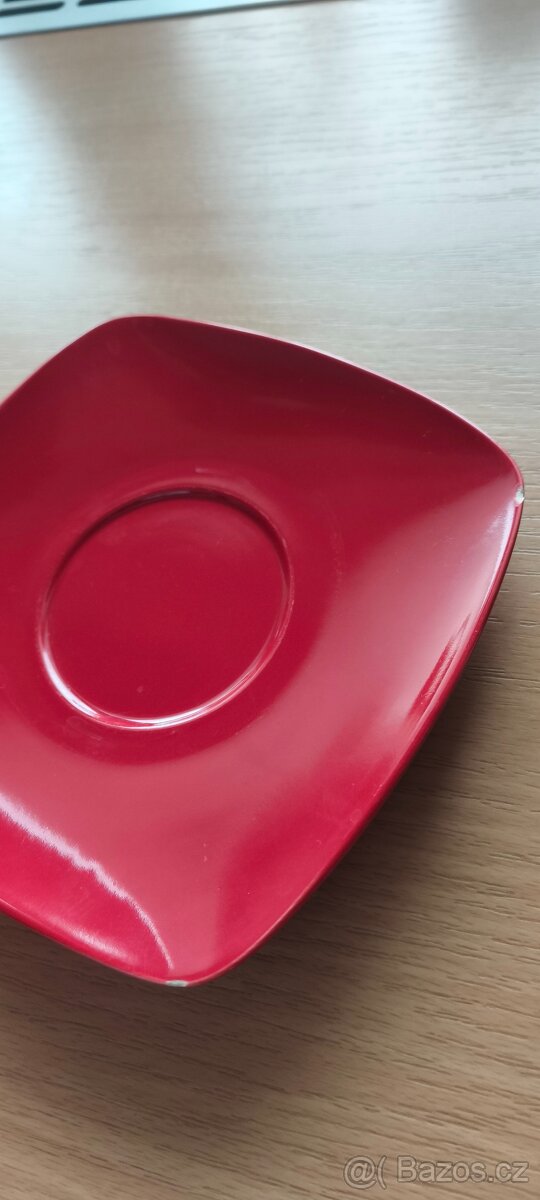 Jídelní sada hranatých talířů - 3