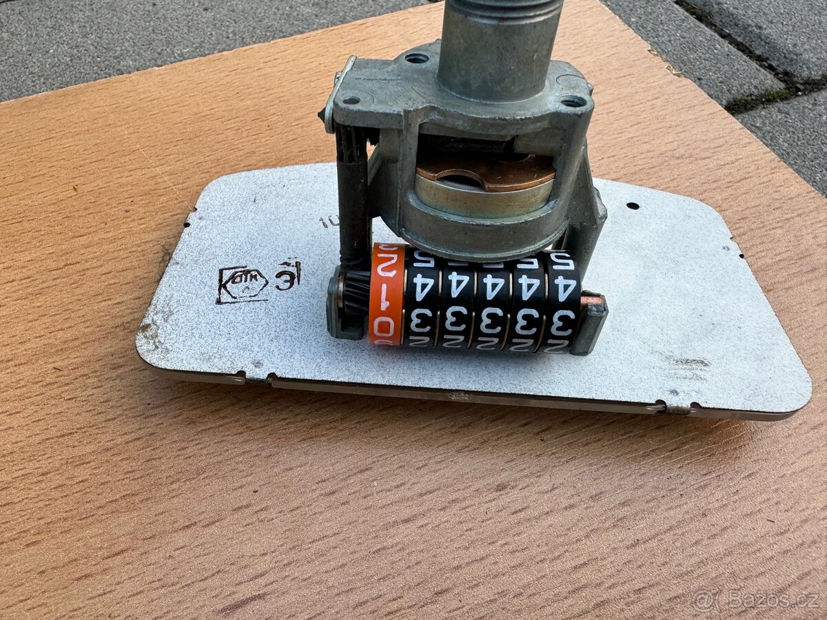 Volha Gaz 24, nové originální tachometry,budíky přistrojovky - 3