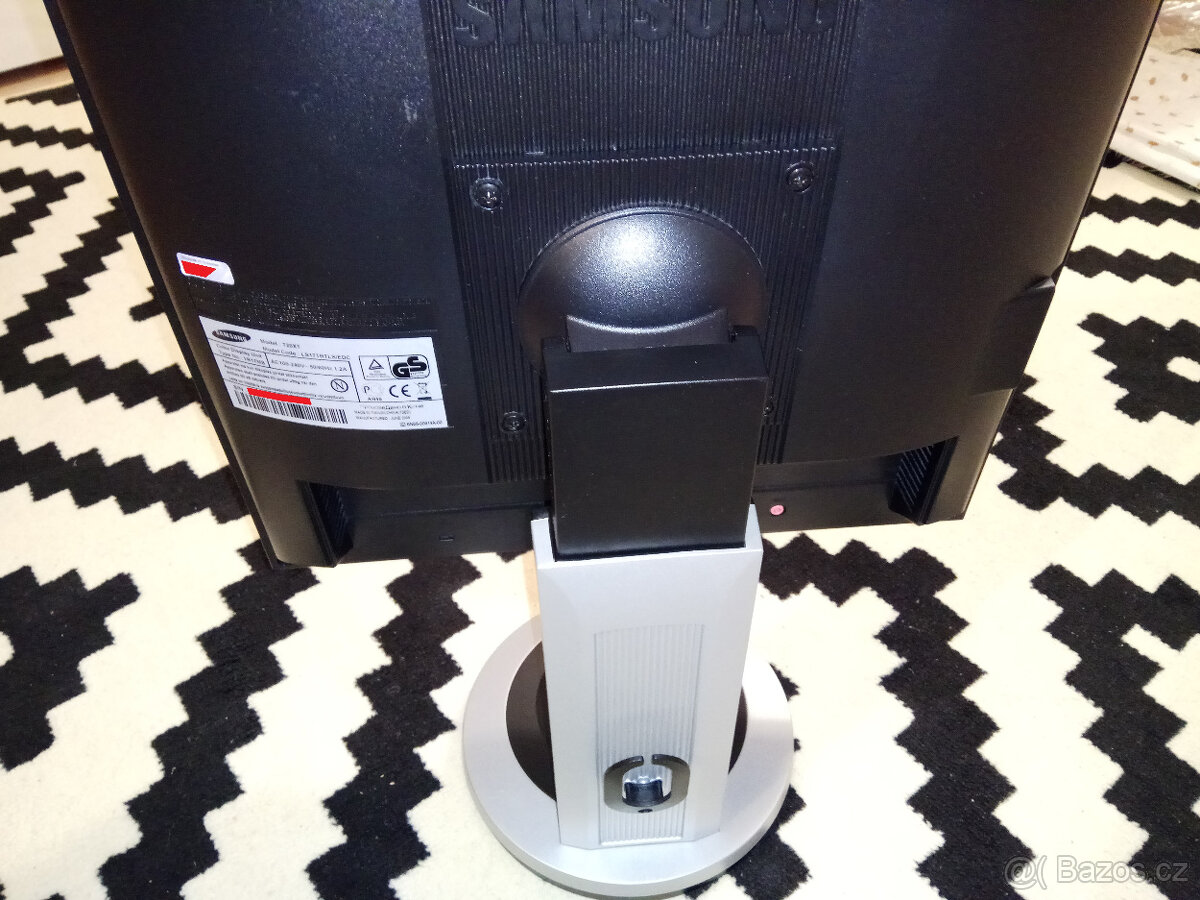 All-in-one počítač a monitor 17" Samsung 720XT - 3