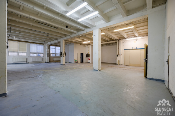 Pronájem skladových / výrobních prostor – 348 m², Uherský Br - 3