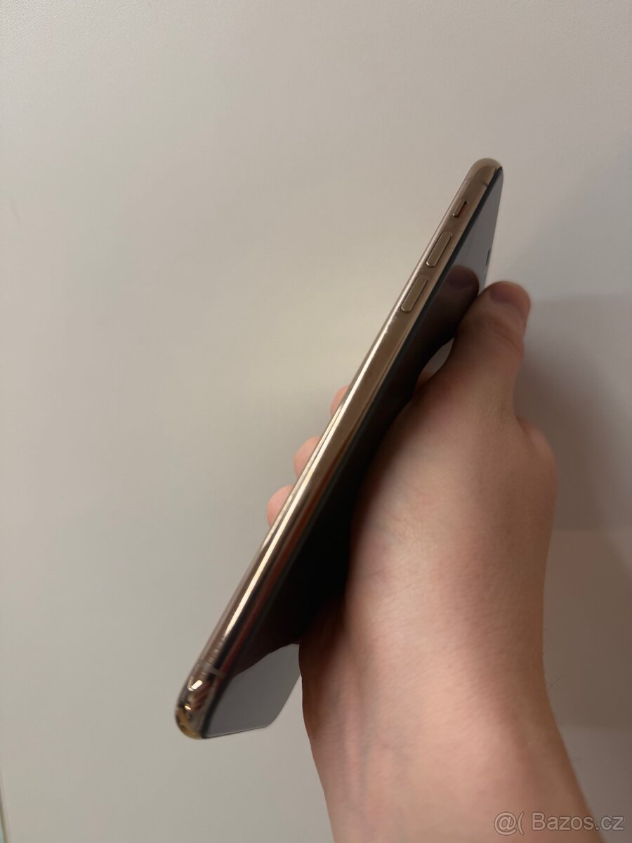 iPhone 11 Pro Max, baterie 100% - 3