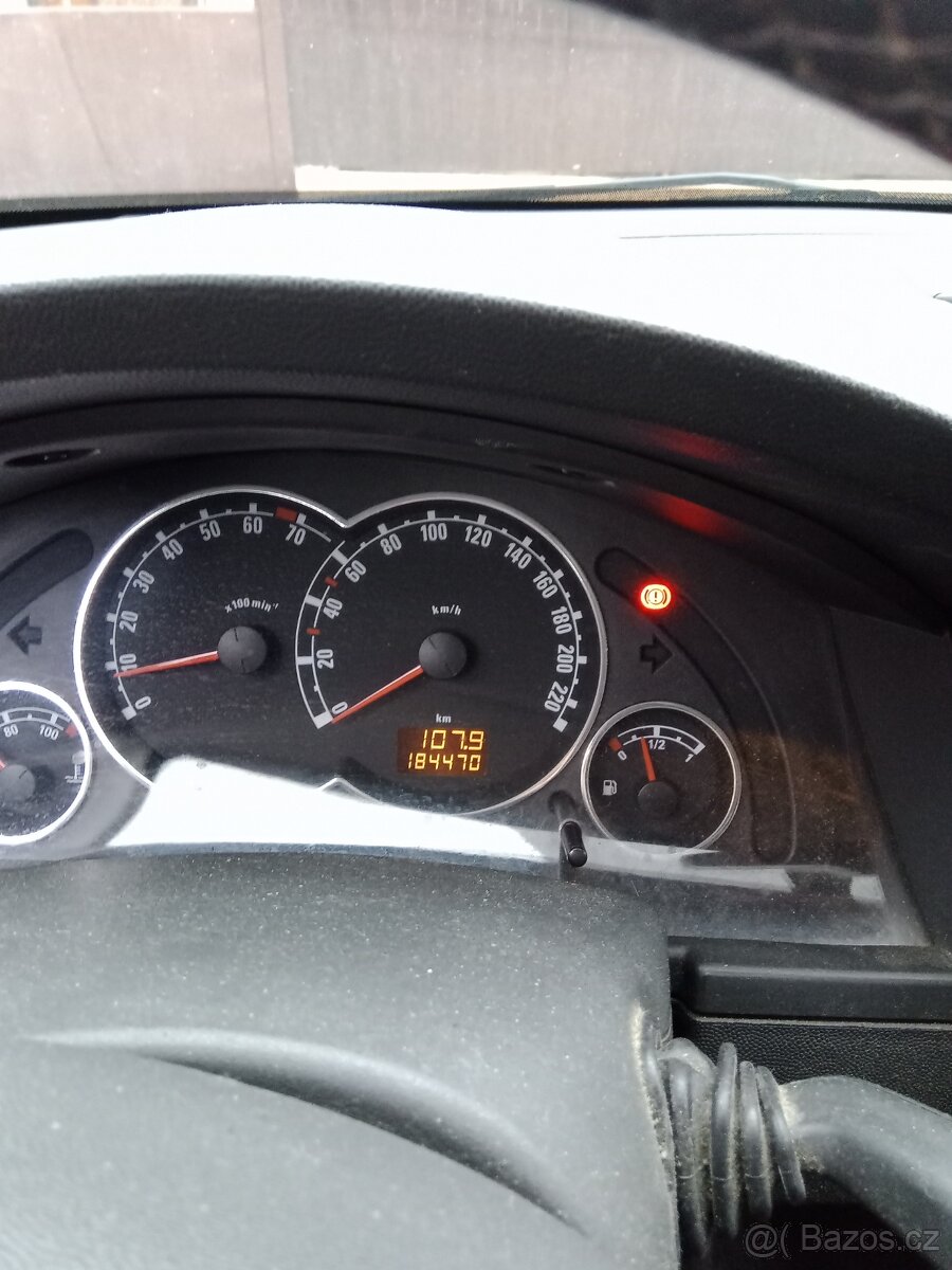 Prodam Opel Meriva 1.6 16V 77Kw - 3