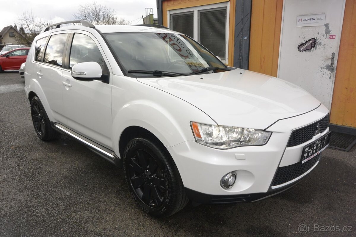 PRODÁM Mitsubishi Outlander 2.2 DI-D 4x4 - 3
