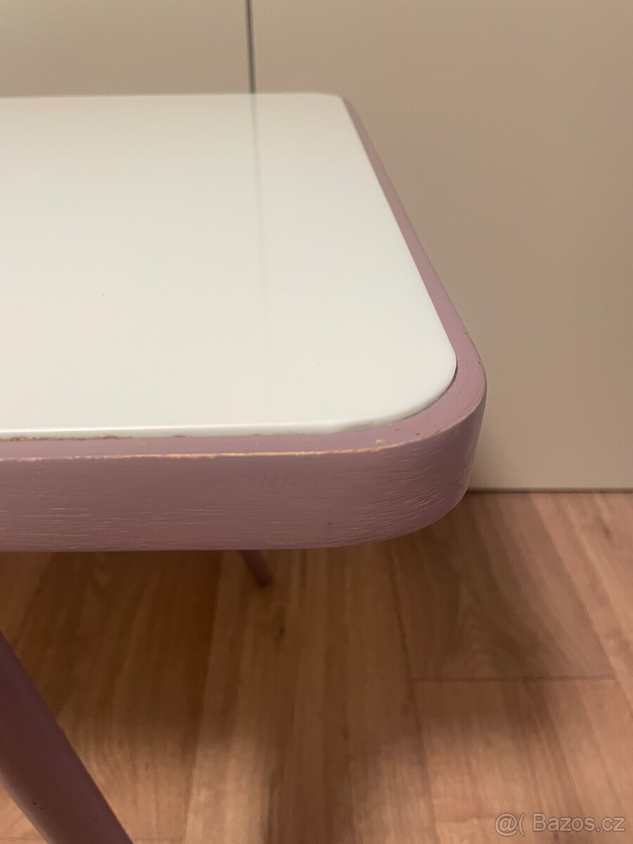 Konferenční stolek Jiroutek - 3