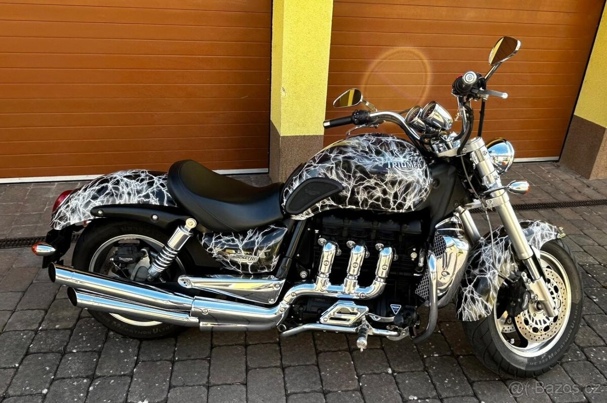 Triumph Rocket III Clasic - 3