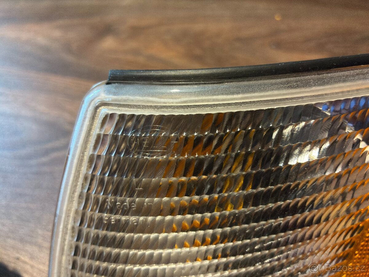 Nové Hella US blinkry pro Audi A6 C4 - 3