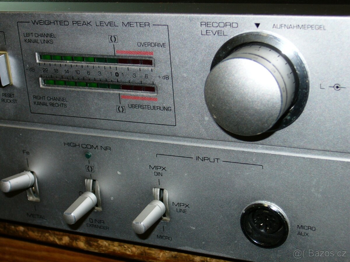 Pěkný a krásný kazetový magnetofon Grundig RC-100. - 3