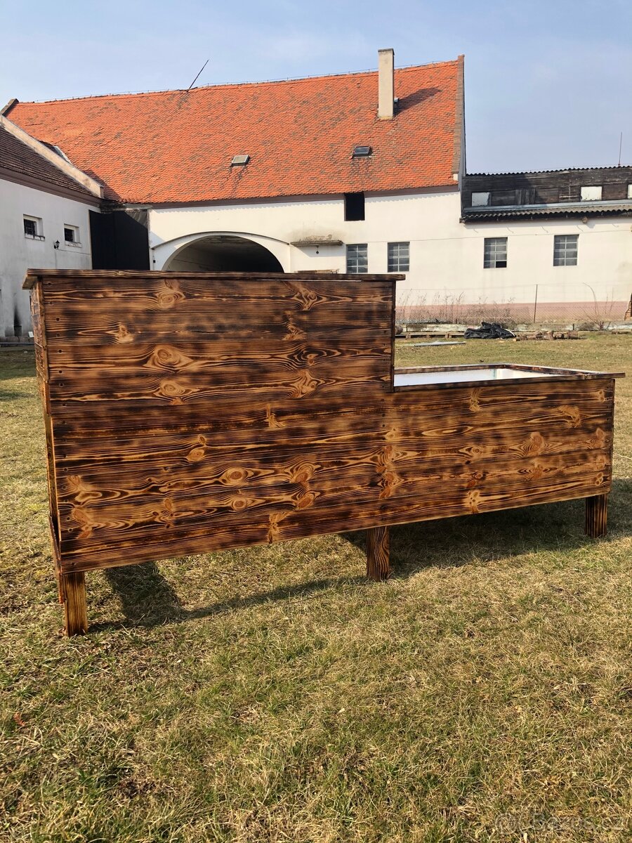 Vyvýšený květináč - 3