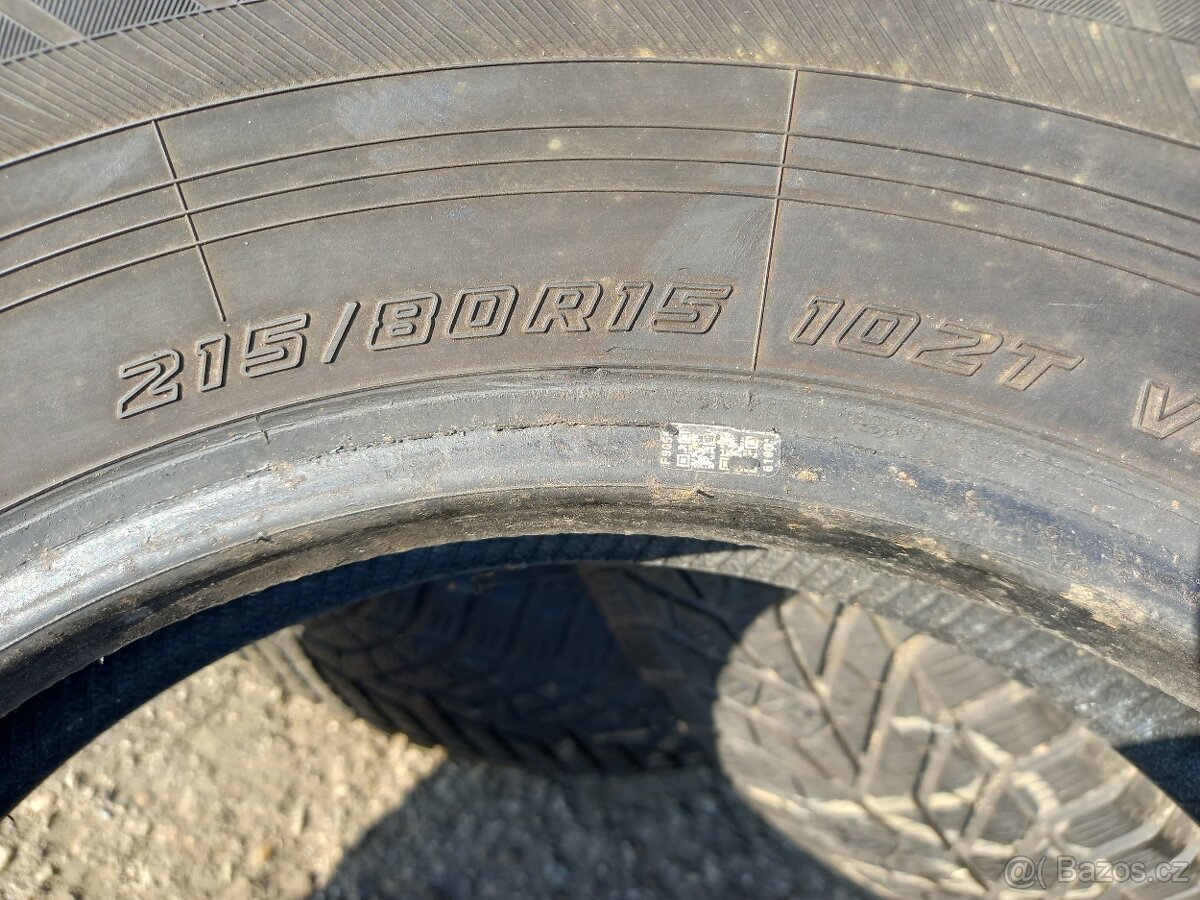 Prodám zimní pneu 215/80 r15 - 3