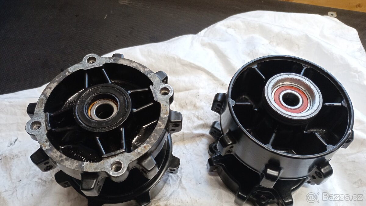 Střed kola Honda Transalp - 3