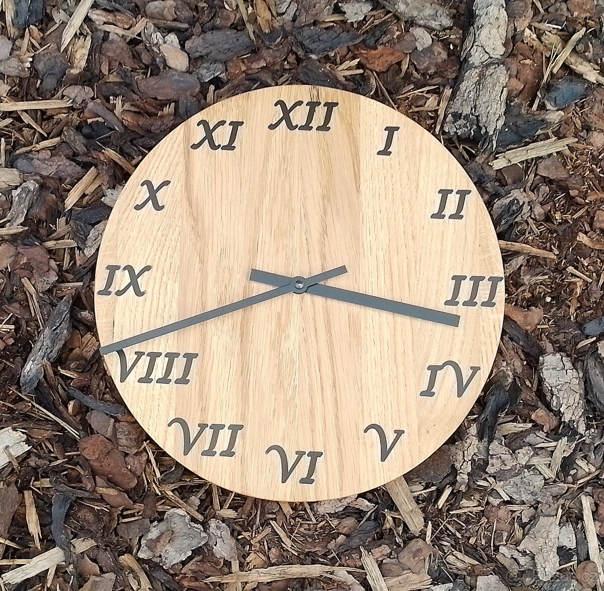 Dubové hodiny, průměr 30 cm - 3