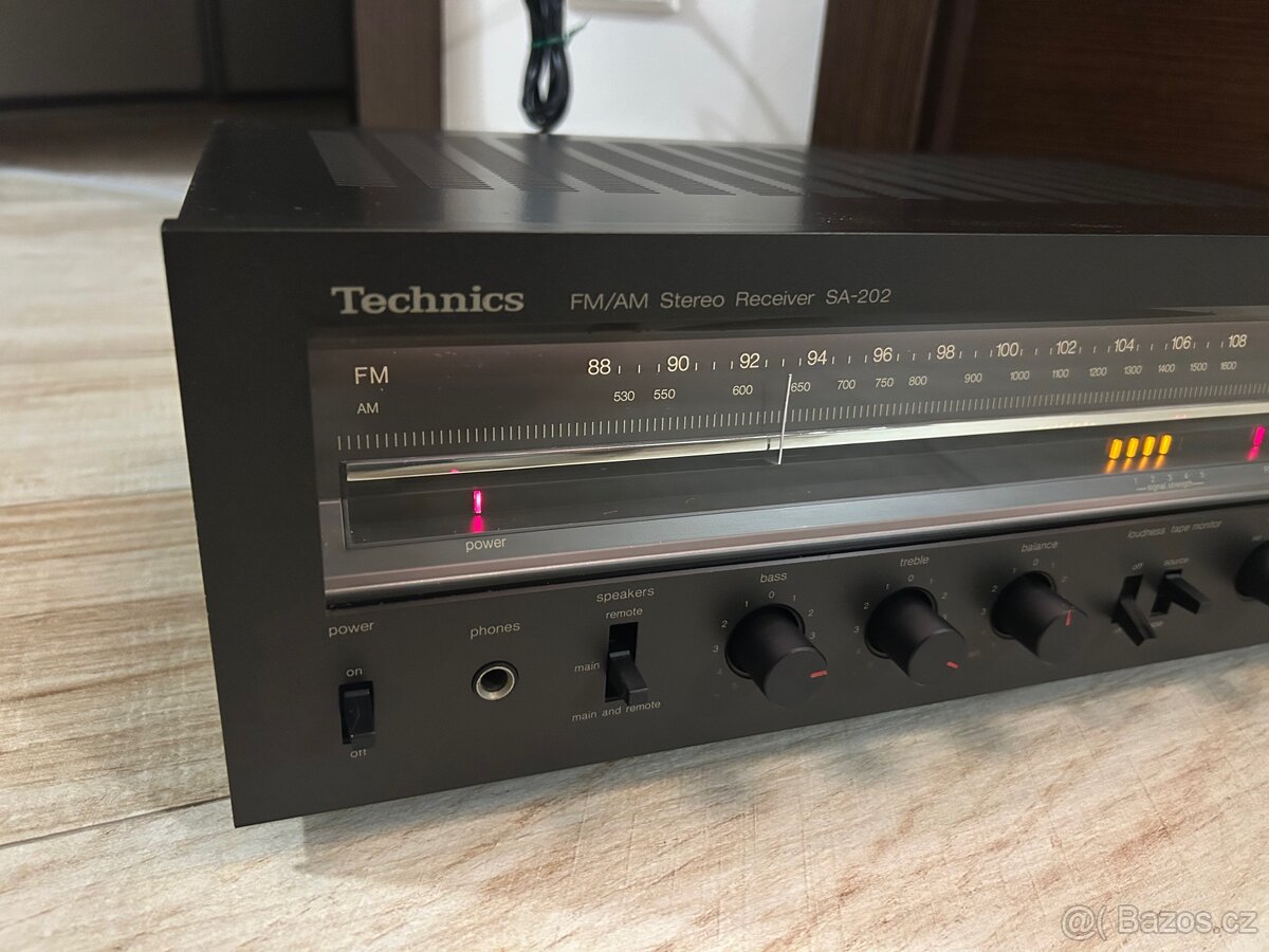 Technics SA-202 Stereo Receiver FM/AM - 3