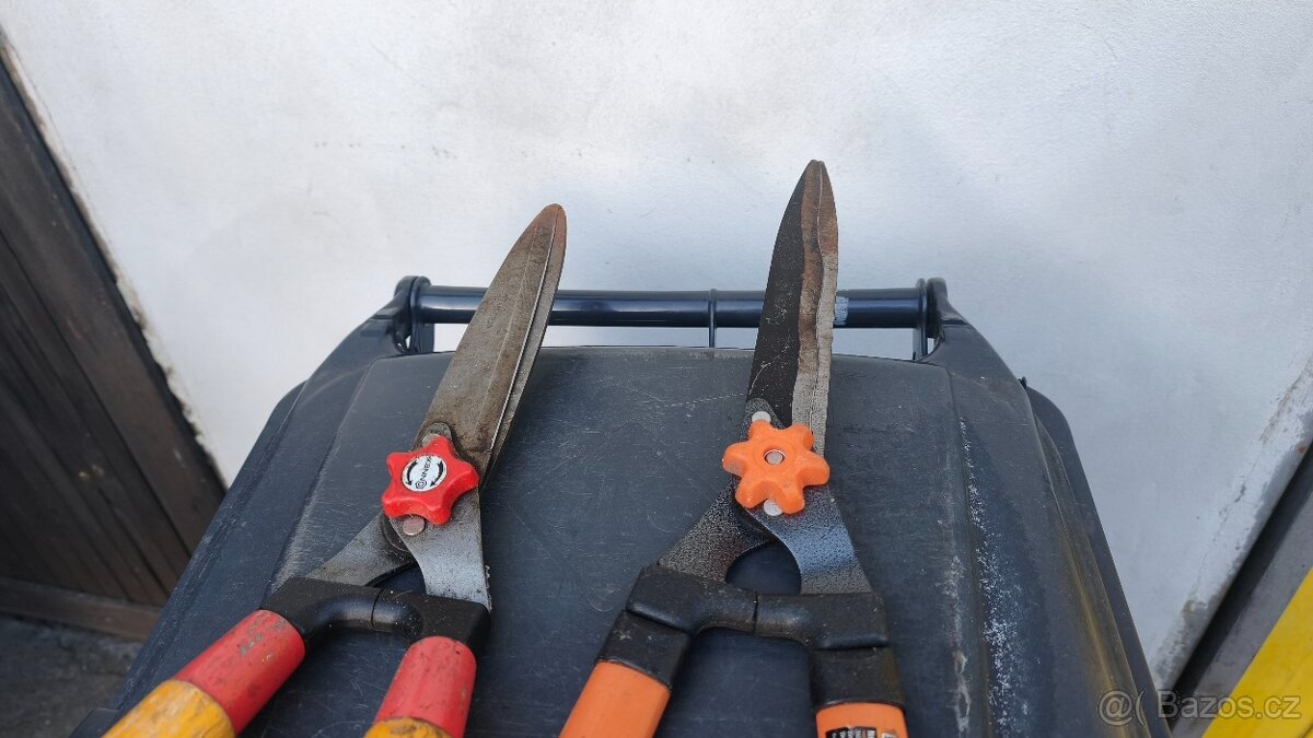 Nůžky na živý plot - 3