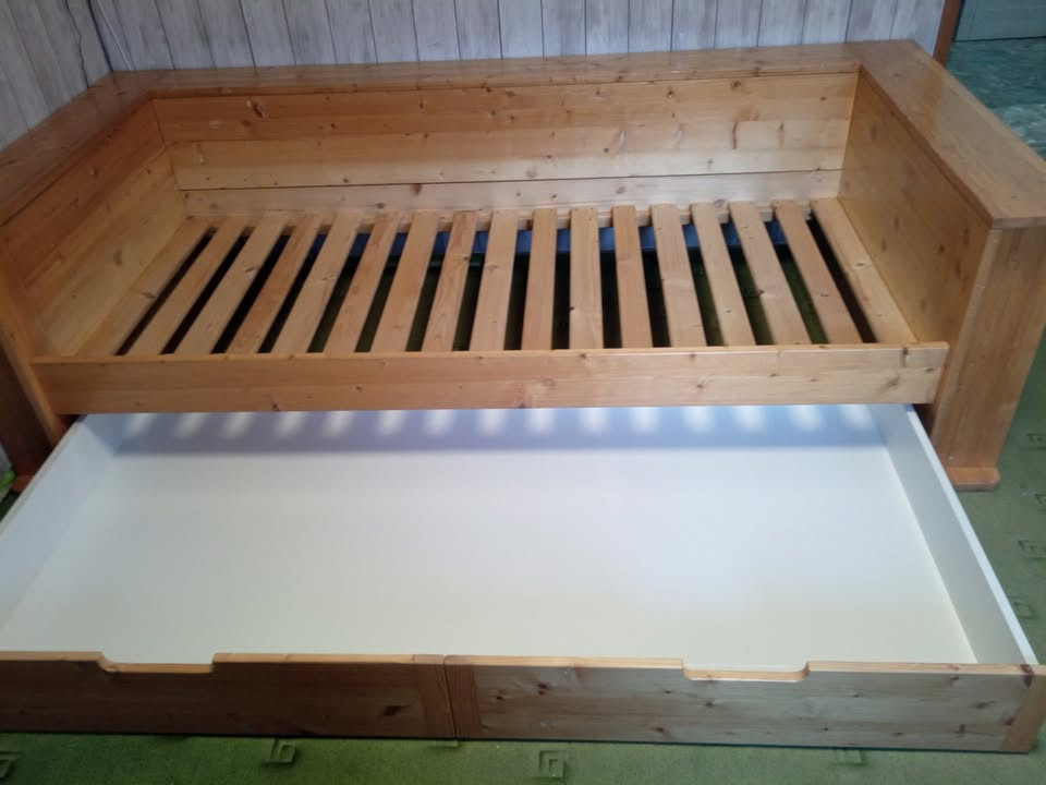 Studentská postel z masivu - 3