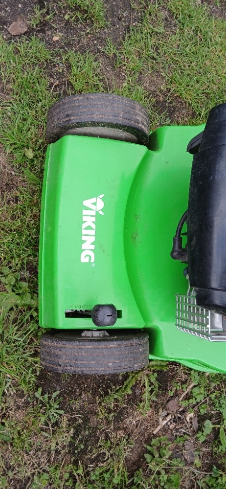 Sekačka s pojezdem Viking MB448 - 3