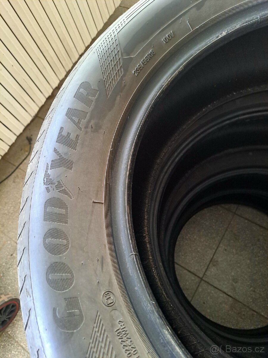 sada pneu 235/55R18 - 3