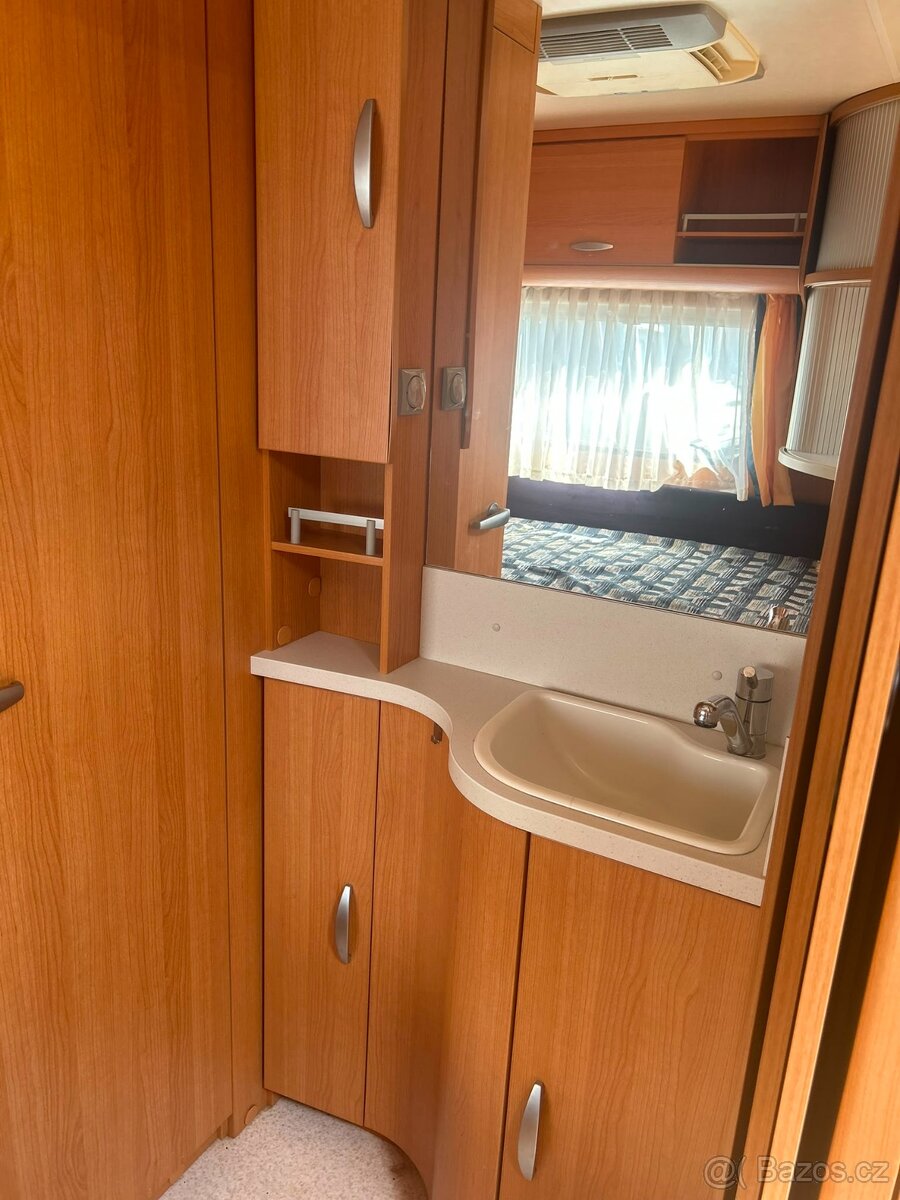Karavan knaus sport s klimatizací a moverem - 3