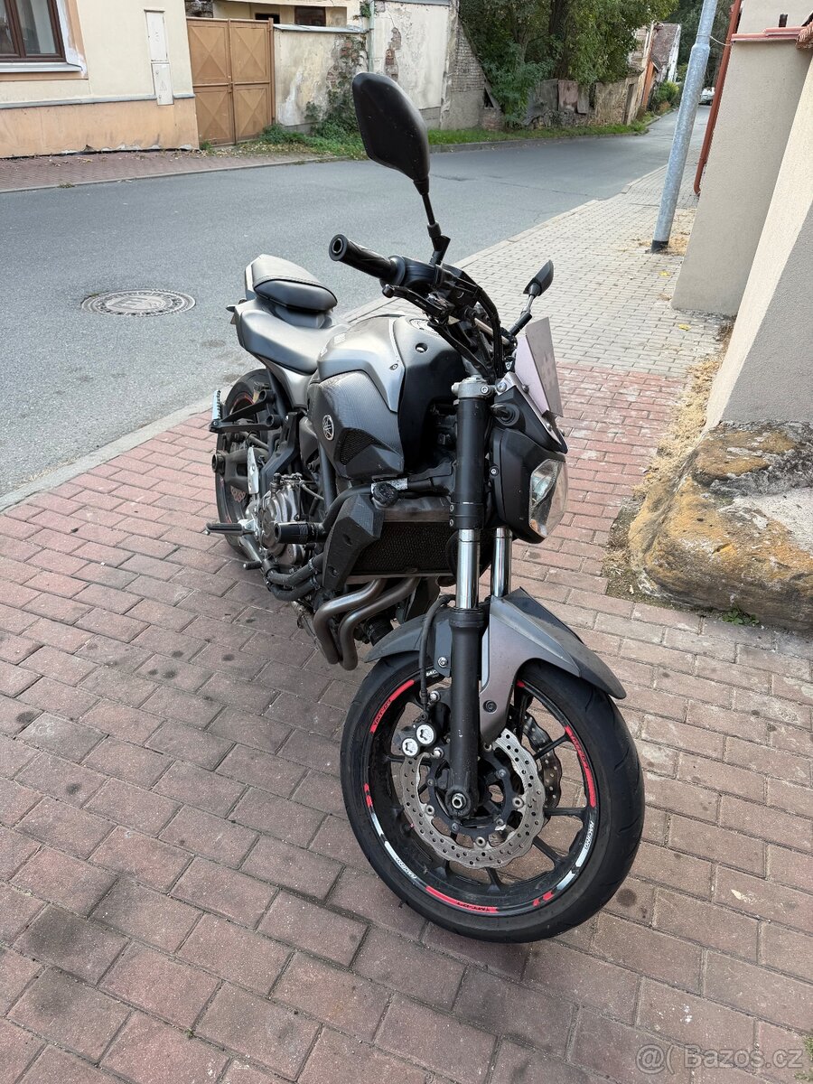 Yamaha MT-07 2014 - 3