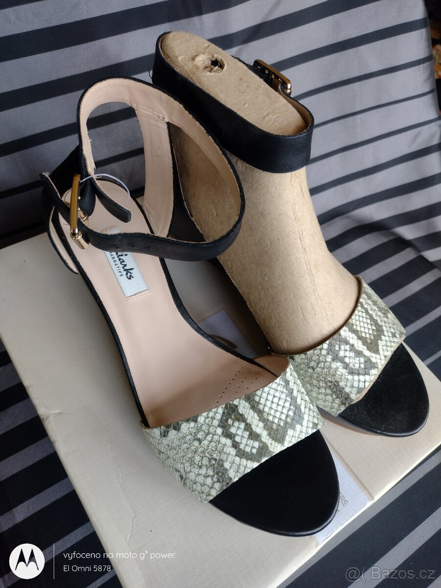 nové sandály na klínku Clarks v.40 - 3