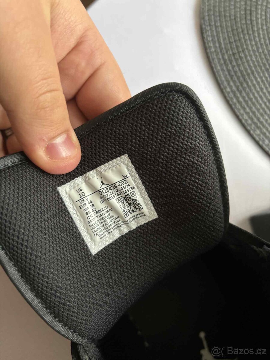 Jordan 1 Mid Black White Olive – vel. 44 (jako nové) - 3