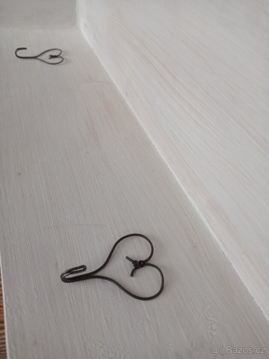 Bílá dřevěná polička 100 cm - 3