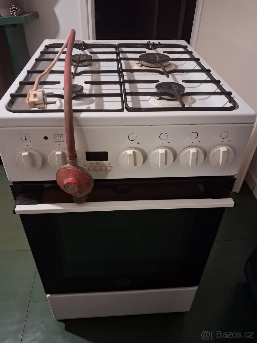 Prodám kombinovaný spořák Mora - 3