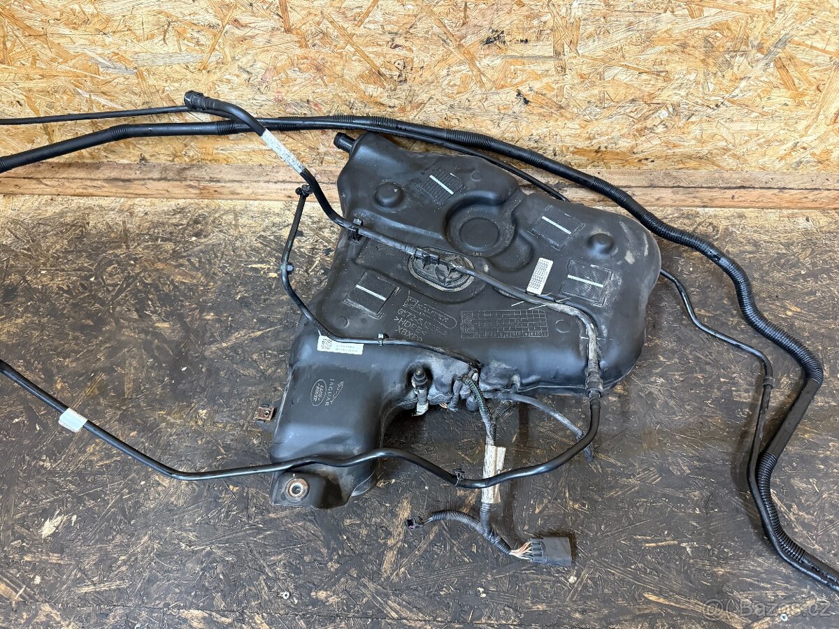 NÁDRŽ ADBLUE LAND ROVER DISCOVERY SPORT GK72-5J228-A - 3