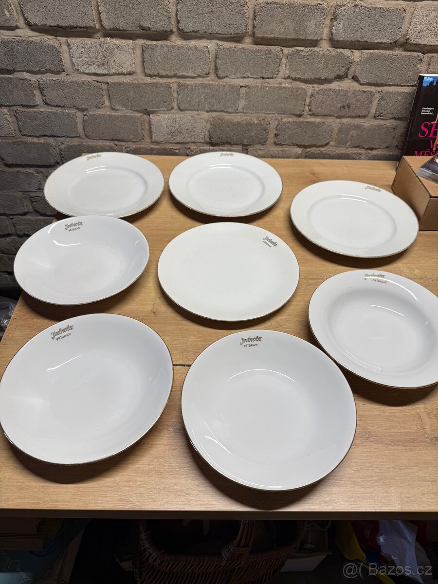 🩵 Sada porcelánových talířů JEDNOTA – 8 ks 🩵 - 3