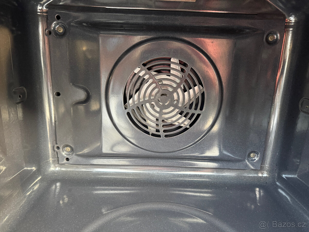 Nevyužitá trouba Electrolux s pyrolízou,pc 11500kč - 3