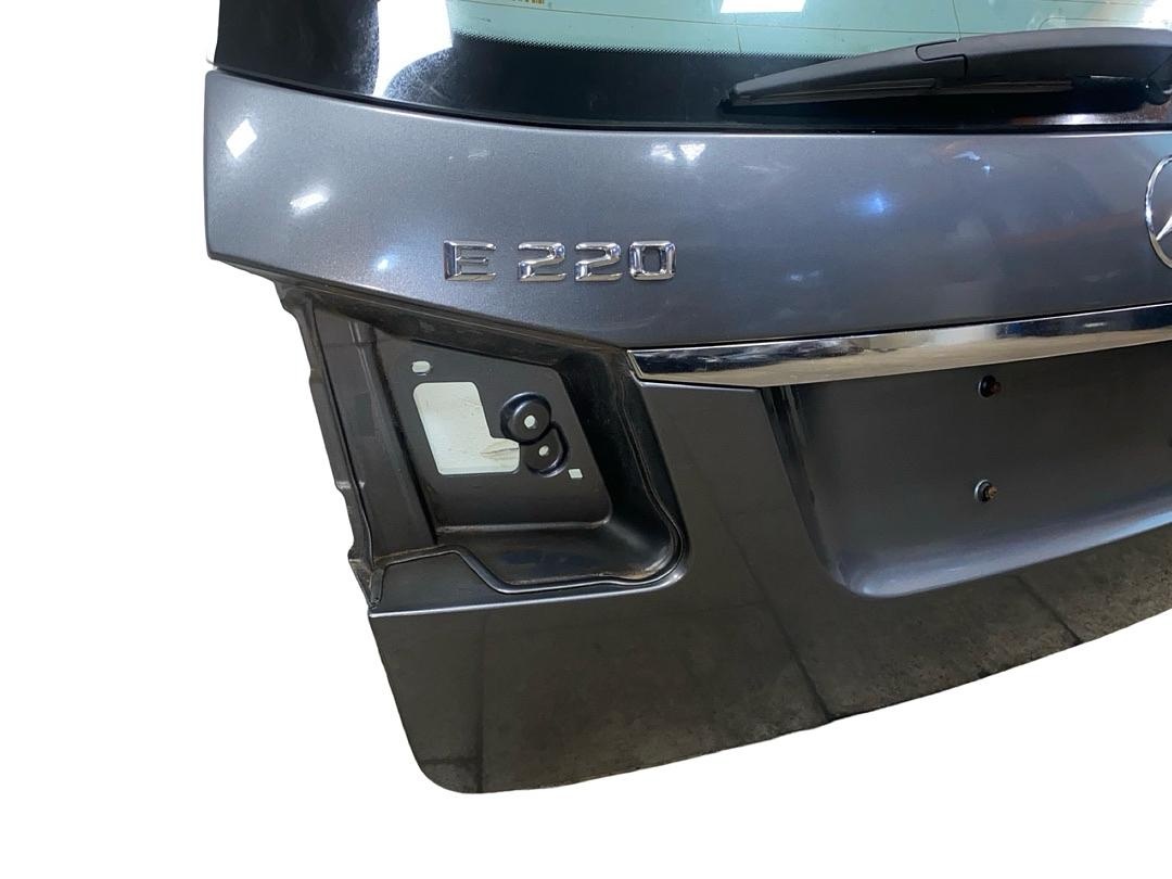 Páté dveře šedá metalíza 992 Mercedes Benz E220 kombi 2017 - 3