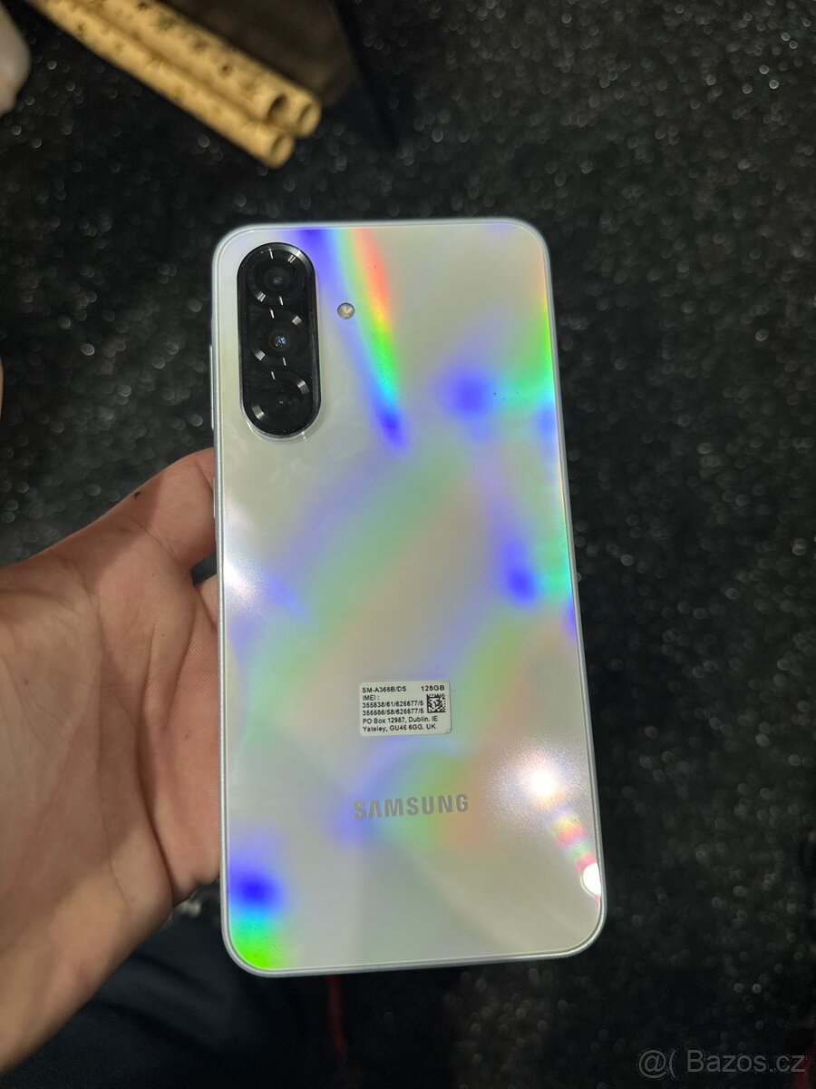 samsung s36 TOP STAV - 3